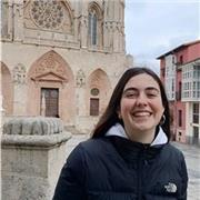 Tengo 19 años y estudio educación primaria en la universidad de Mondragón. Tengo el B2 de inglés y de euskera
